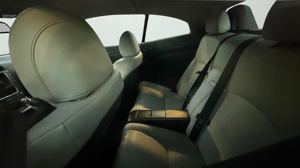 Used 2015 Lexus IS 250C image 21