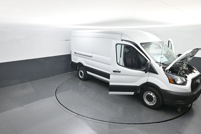 New 2026 Ford Transit 250 148 Medium Roof image 32