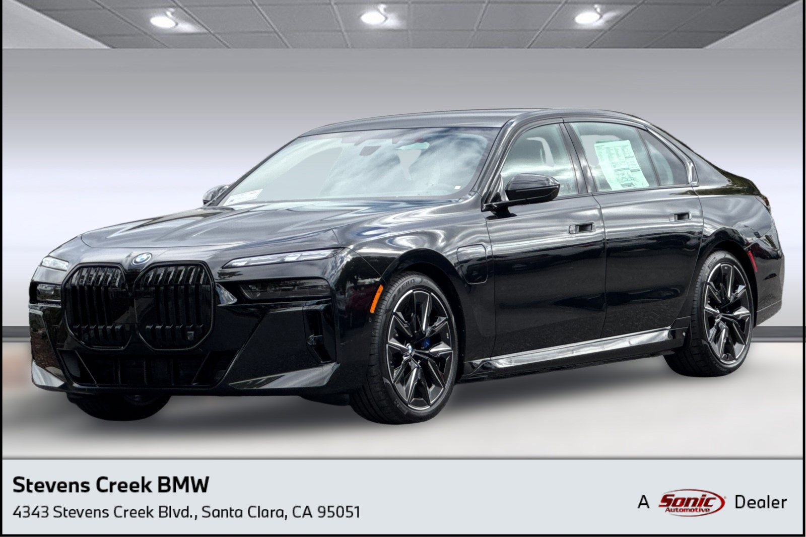 New 2026 BMW 750e xDrive w/ Executive Package image 1