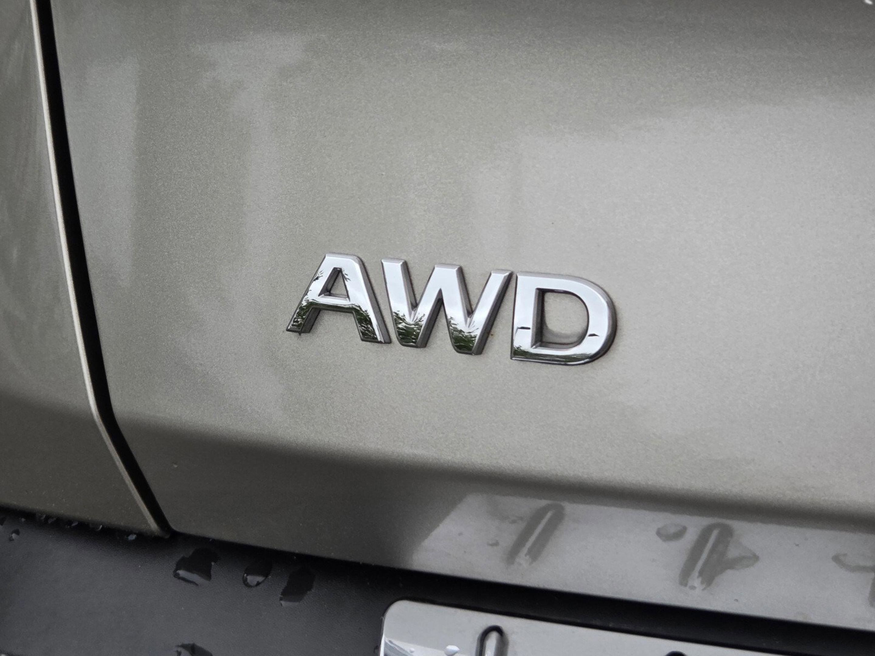 Used 2023 INFINITI QX60 Luxe w/ Cargo Package AWD/4WD image 36