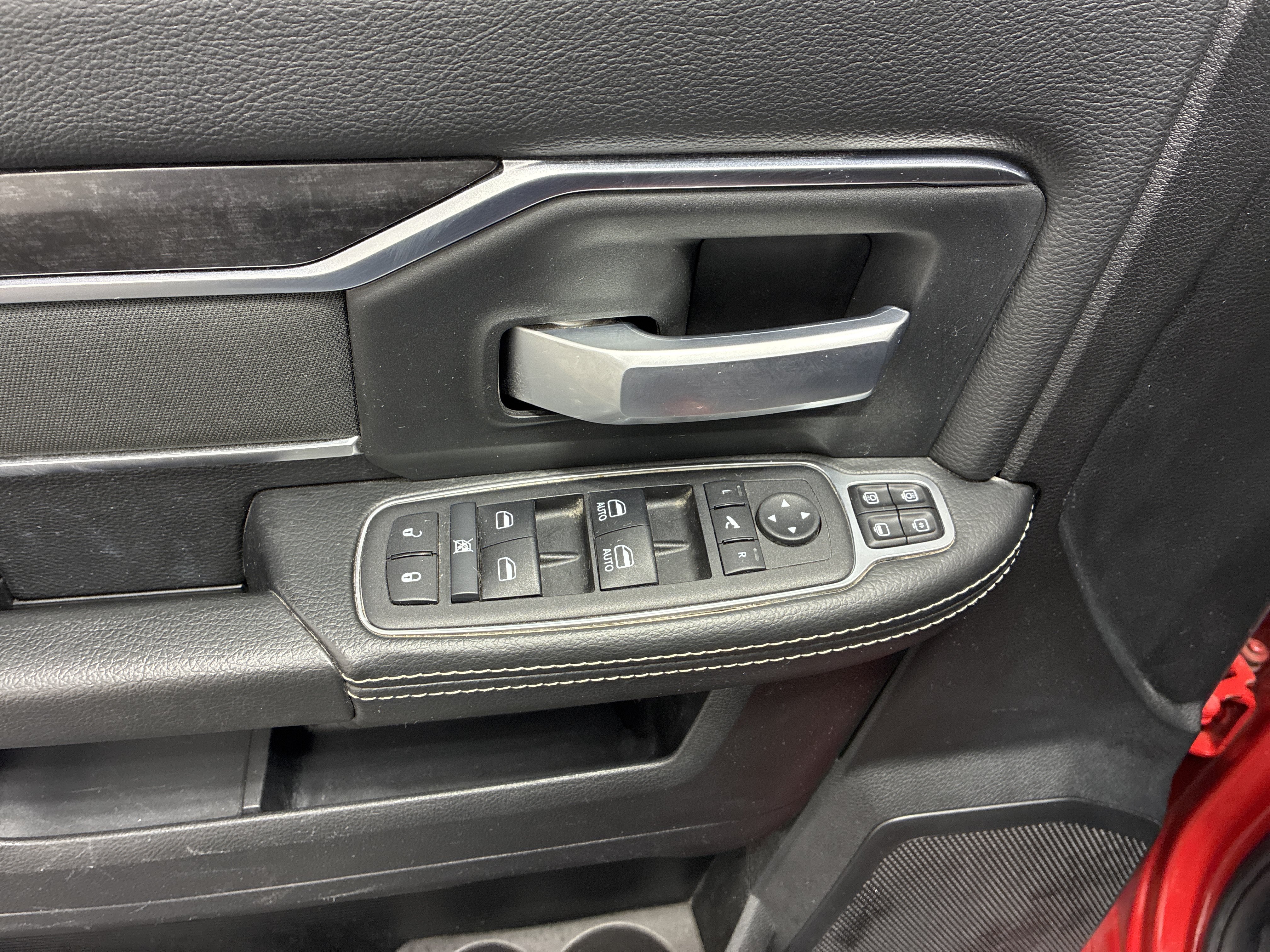 Certified 2024 RAM 2500 Big Horn w/ Night Edition AWD/4WD image 18