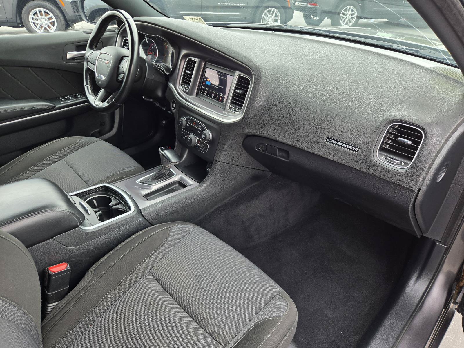 Used 2020 Dodge Charger SXT RWD image 30
