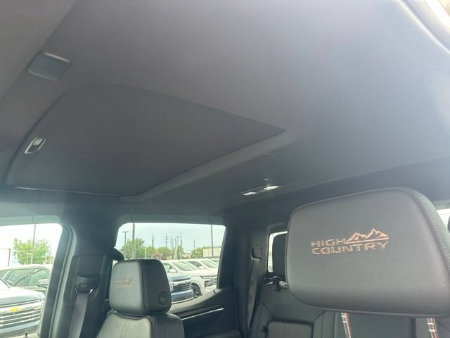 Used 2026 Chevrolet Silverado 1500 High Country w/ Technology Package AWD/4WD image 15