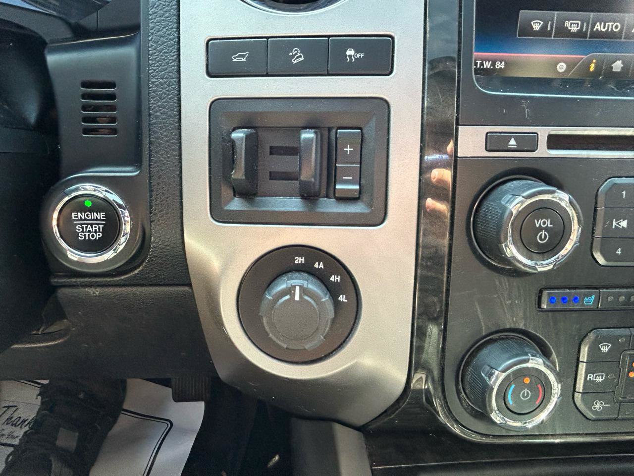 Used 2015 Ford Expedition EL Limited w/ Equipment Group 301A AWD/4WD image 29