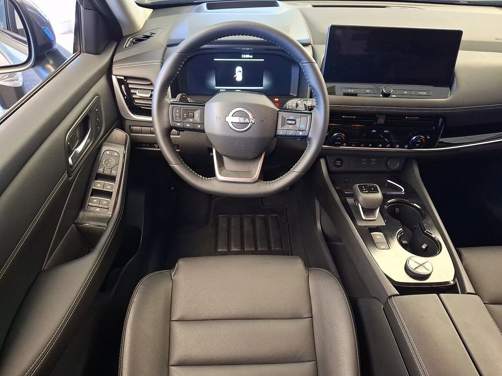 Certified 2025 Nissan Rogue SL w/ SL Premium Package AWD/4WD image 11
