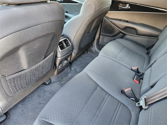 Used 2019 Kia Sorento S image 21