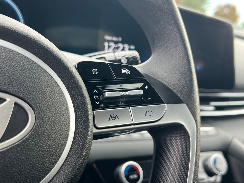 Used 2024 Hyundai Elantra SEL image 19