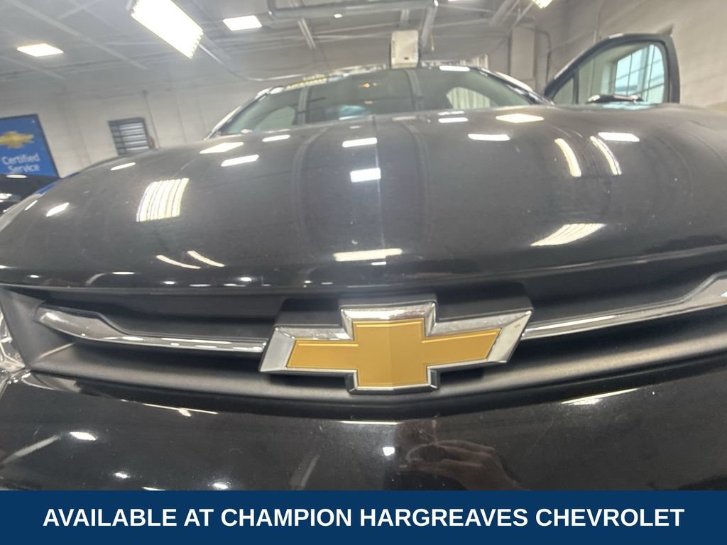 Used 2020 Chevrolet Trax LT w/ LT Convenience Package FWD image 39