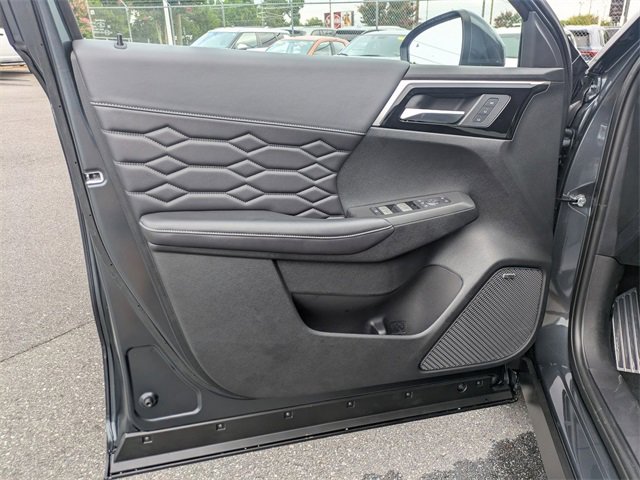 New 2025 Mitsubishi Outlander SEL image 12