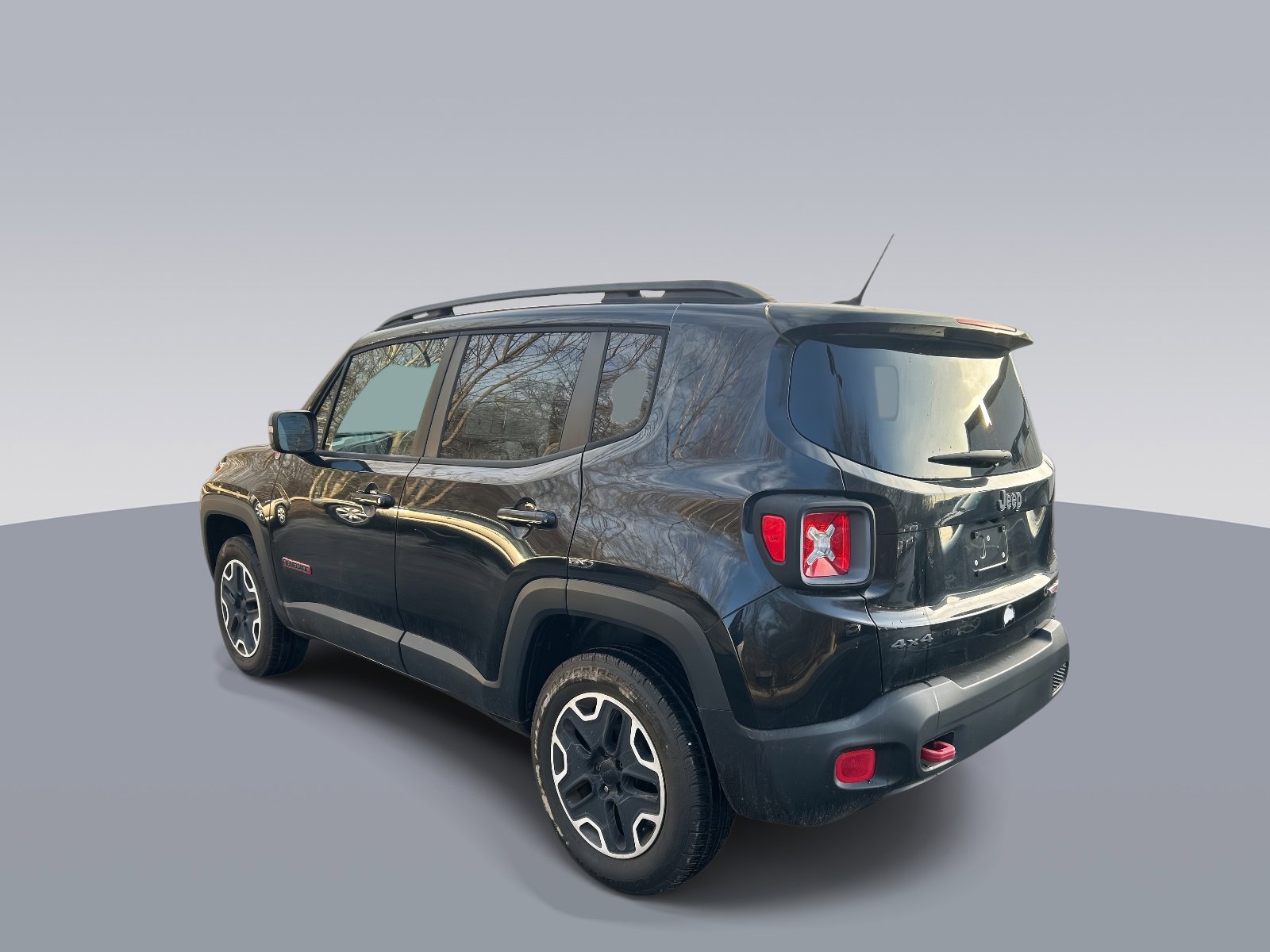 Used 2015 Jeep Renegade Trailhawk image 5