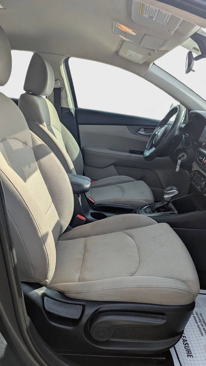 Used 2019 Kia Forte LXS image 11