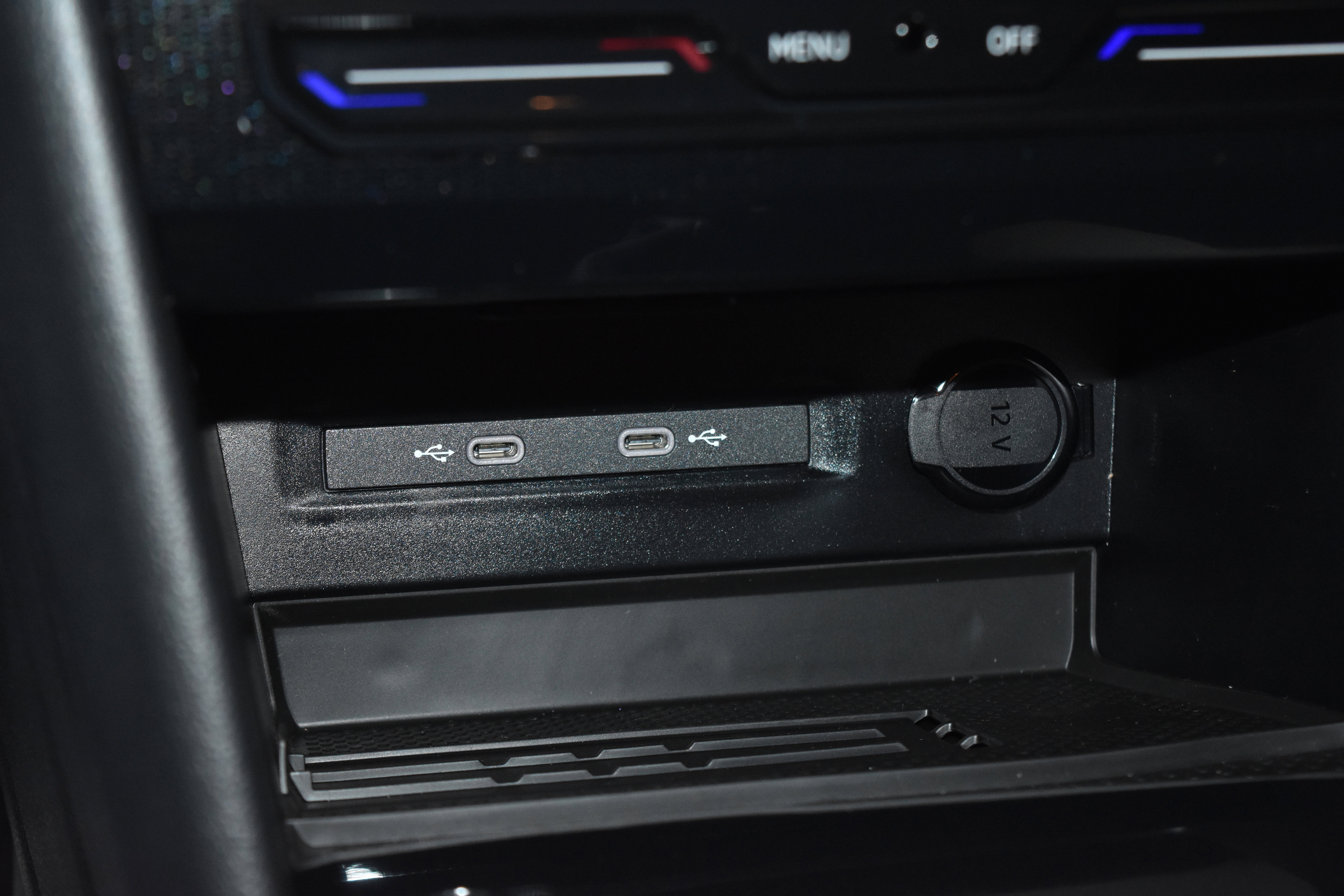 New 2026 Volkswagen Taos SE image 11