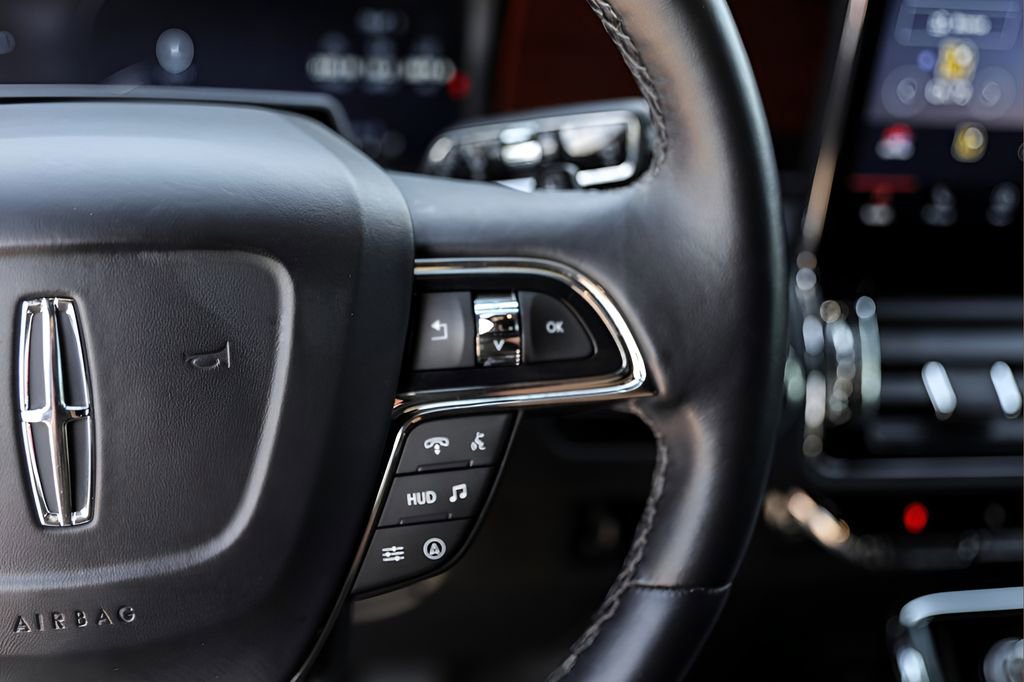 Used 2023 Lincoln Navigator L Reserve AWD/4WD image 13