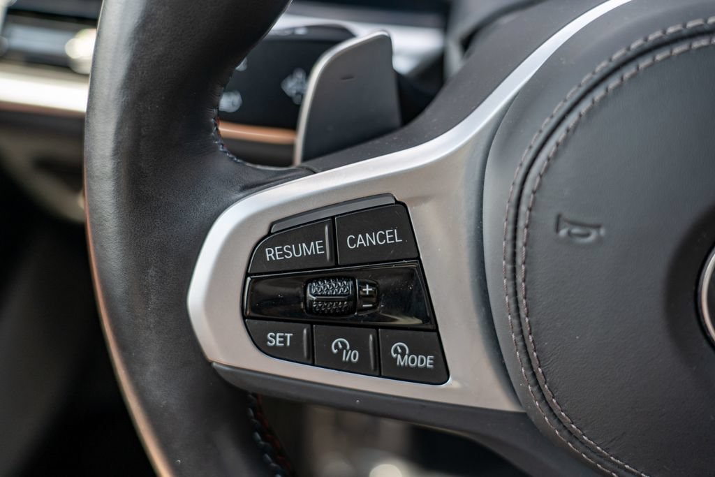 Used 2025 BMW X7 M60i AWD/4WD image 30