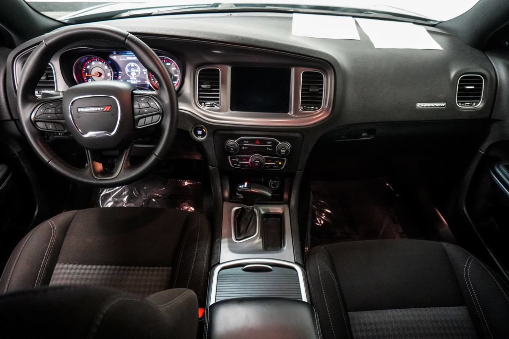 Used 2023 Dodge Charger SXT RWD image 10