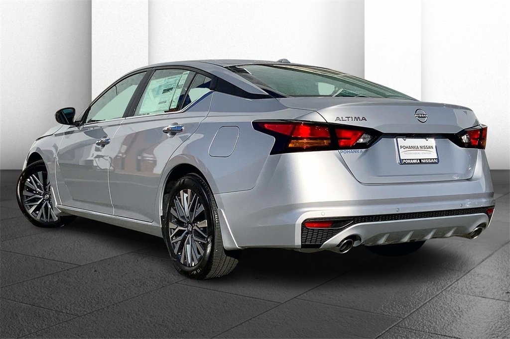 New 2025 Nissan Altima 2.5 SV image 3