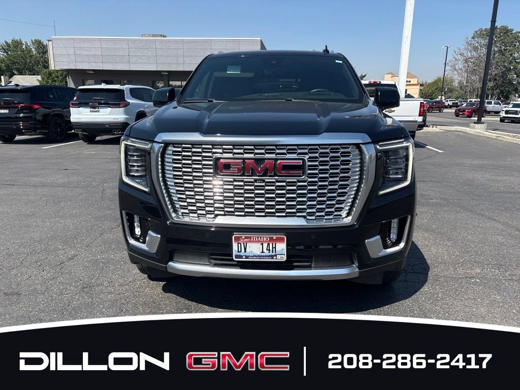 Used 2024 GMC Yukon Denali w/ Advanced Technology Package AWD/4WD image 2
