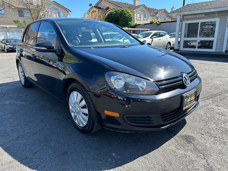 Used 2013 Volkswagen Golf 4-Door image 3