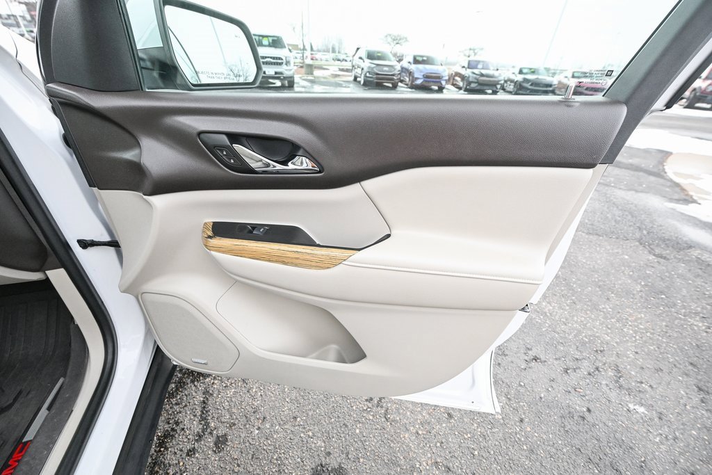 Used 2017 GMC Acadia Denali w/ Technology Package image 29