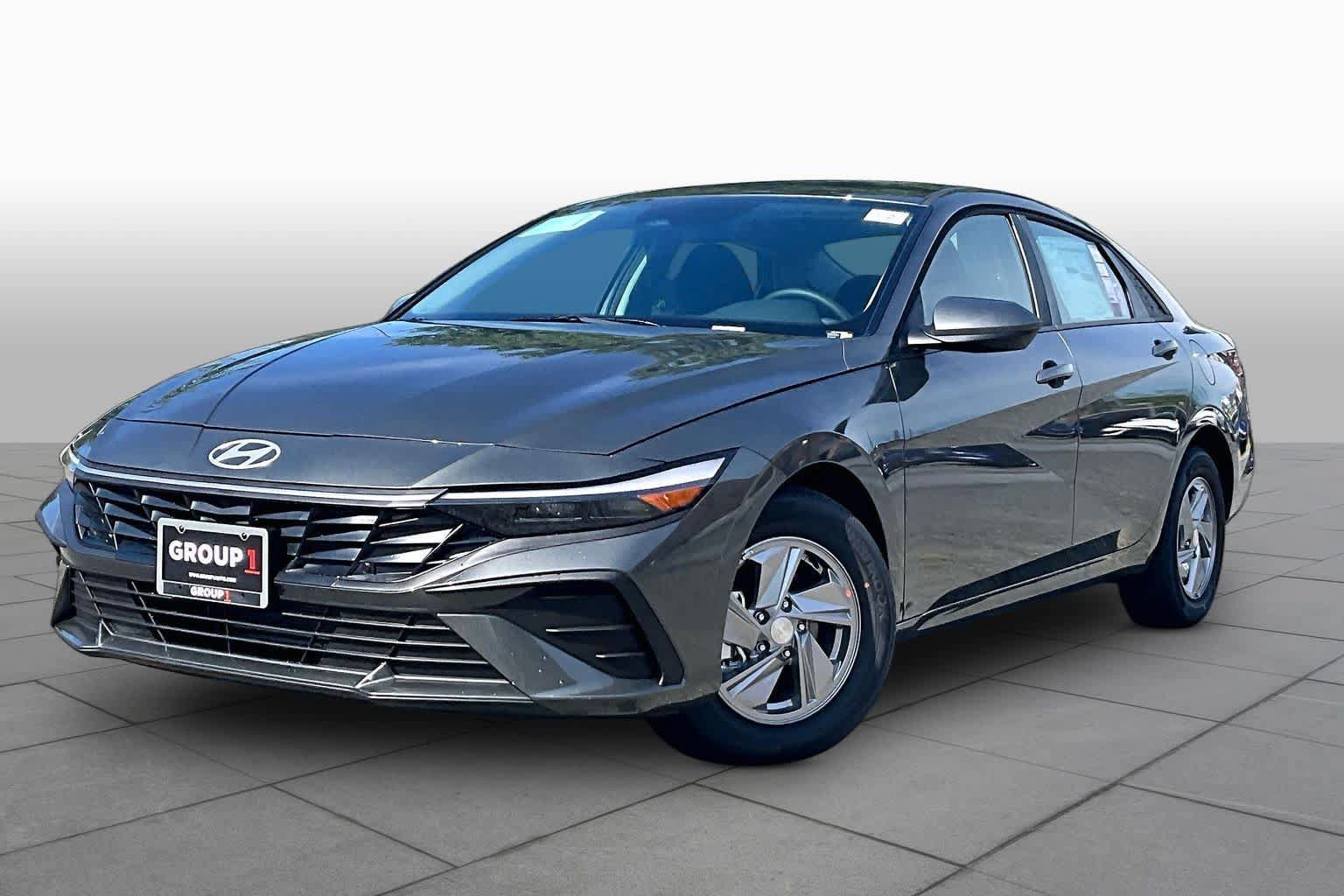 New 2026 Hyundai Elantra SE FWD image 1