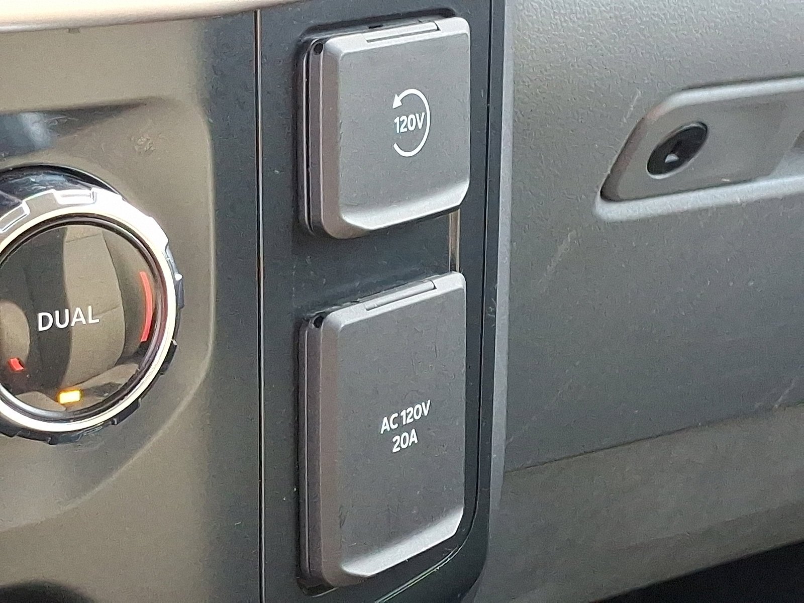 Used 2022 Ford F150 XLT w/ Equipment Group 301A Mid image 25