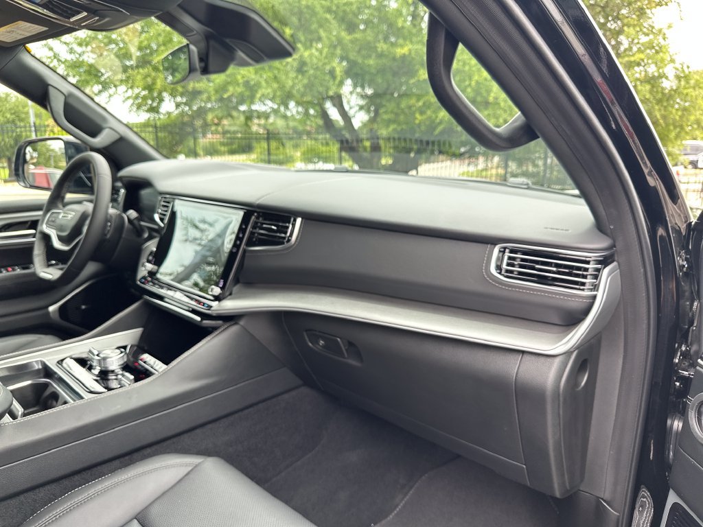 New 2026 Jeep Grand Wagoneer Limited AWD/4WD image 37