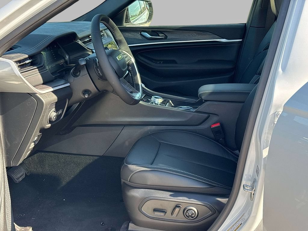 New 2026 Jeep Grand Cherokee Limited AWD/4WD image 6