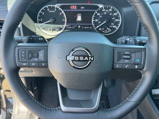 Used 2026 Nissan Rogue Dark Armor FWD image 17