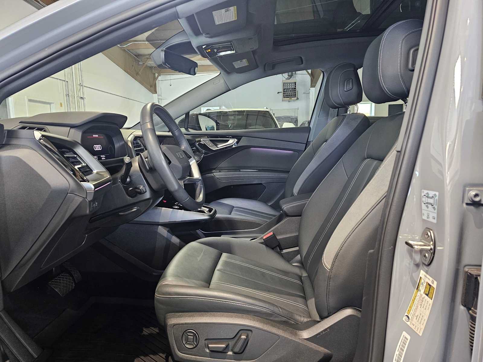 Used 2023 Audi Q4 e-tron Prestige AWD/4WD image 23