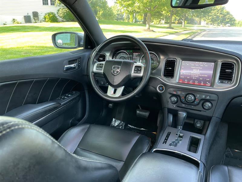 Used 2012 Dodge Charger R/T RWD image 9