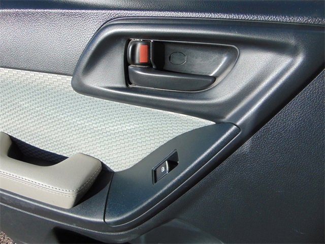 Used 2017 Subaru Forester 2.5i Premium w/ All-Weather Package image 24