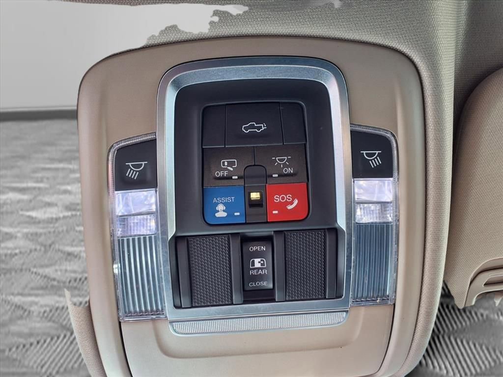 Used 2019 RAM 1500 Laramie image 17