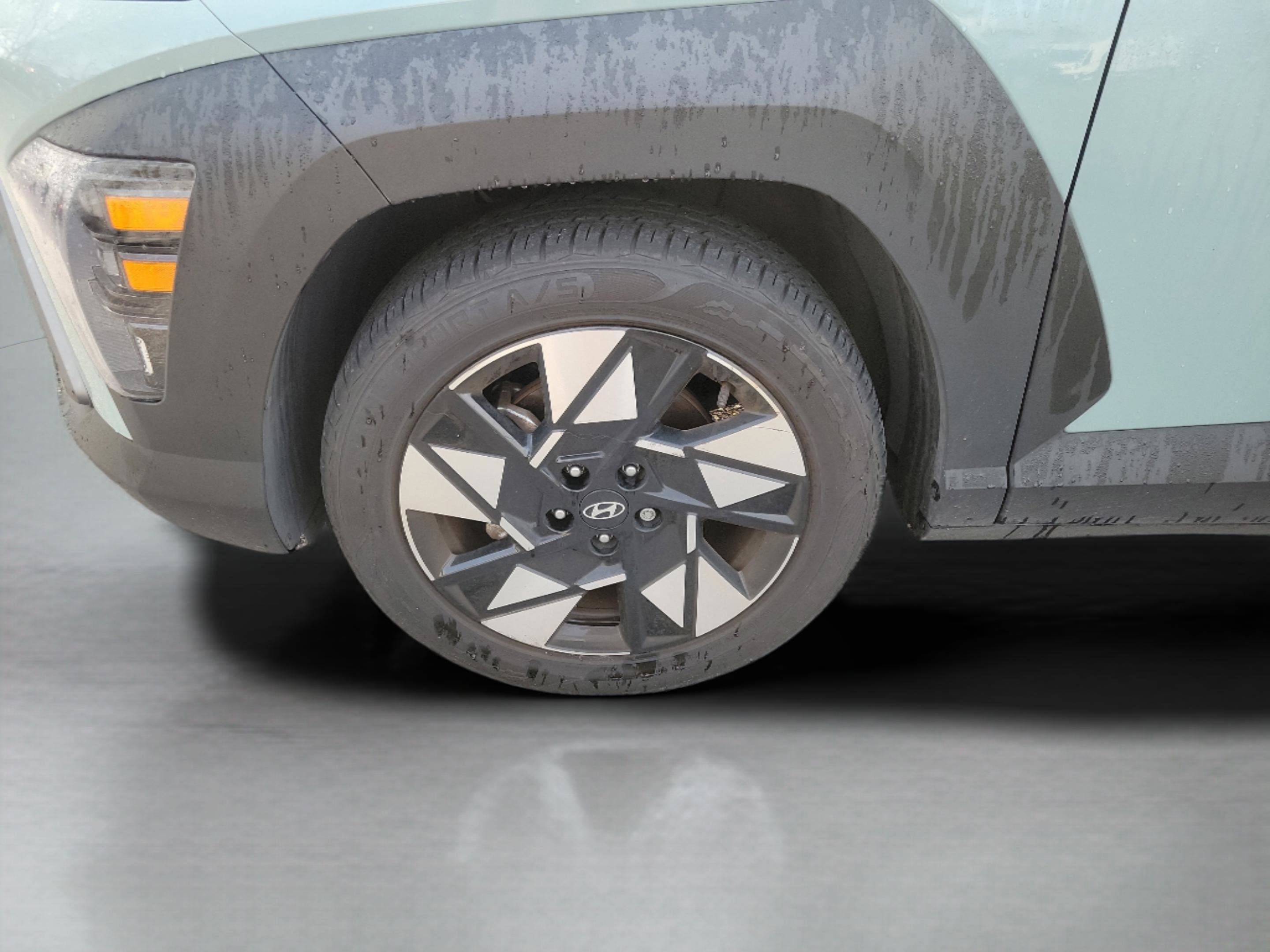 Used 2024 Hyundai Kona SEL image 29