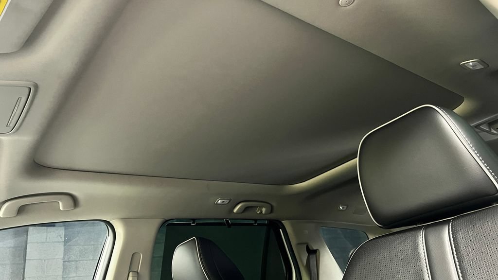 Used 2025 Honda Pilot Elite image 9