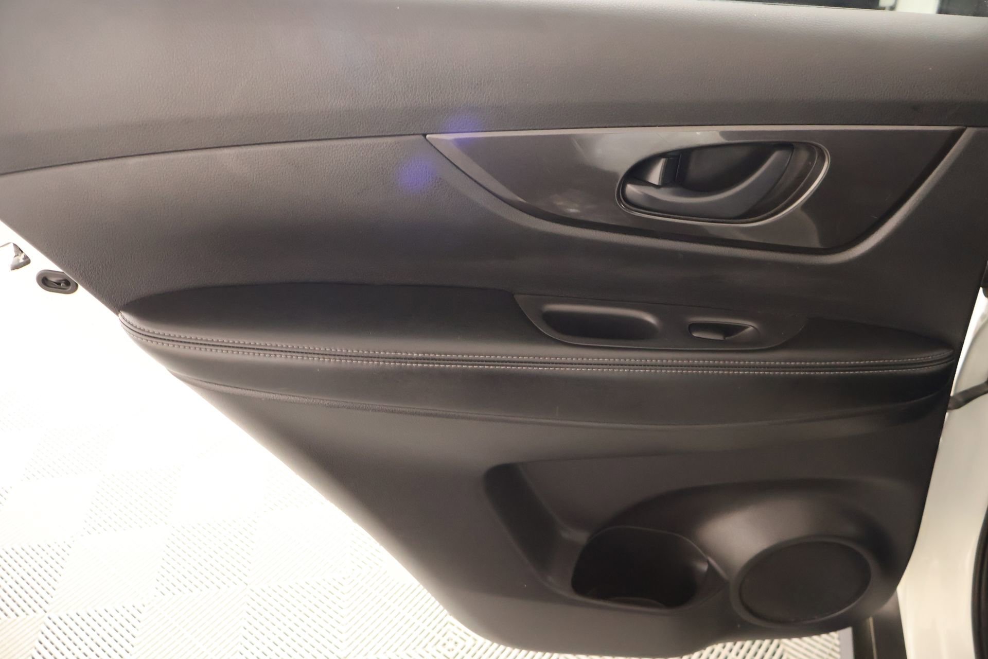 Used 2020 Nissan Rogue S AWD/4WD image 15