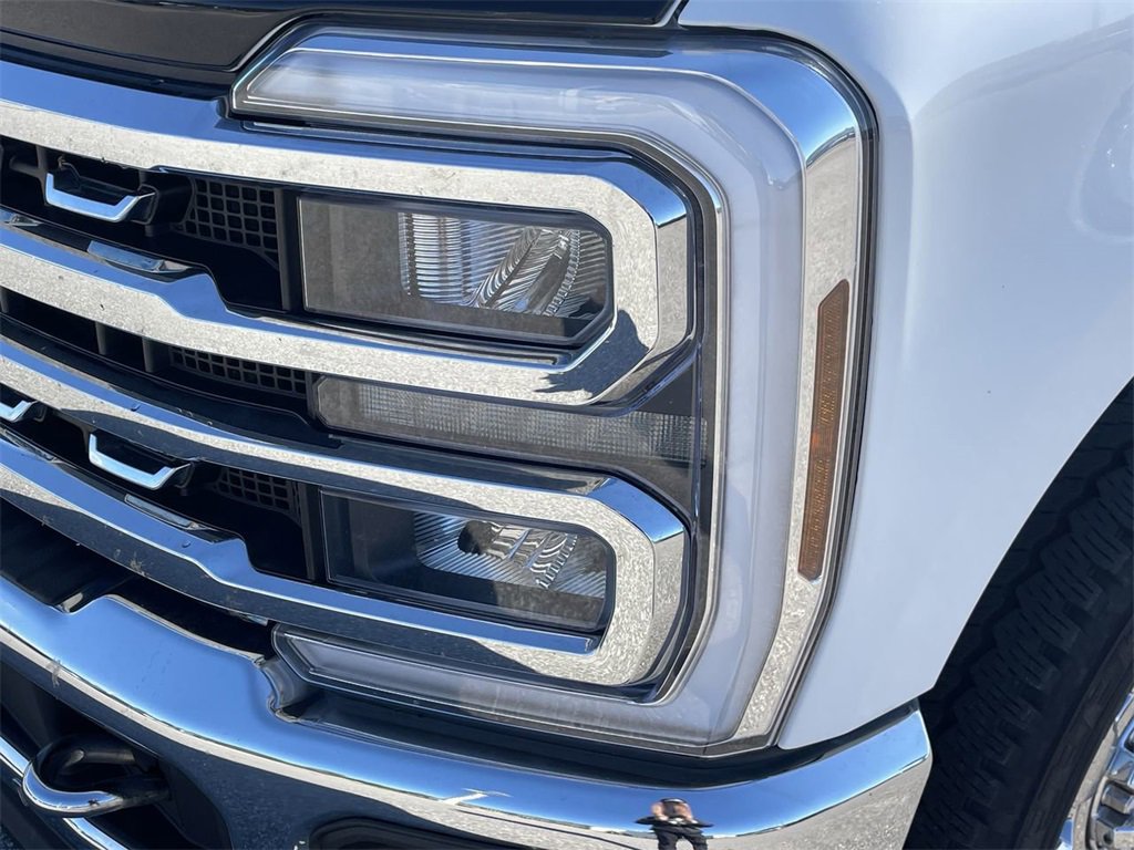 Used 2024 Ford F250 Lariat w/ Lariat Ultimate Package image 15