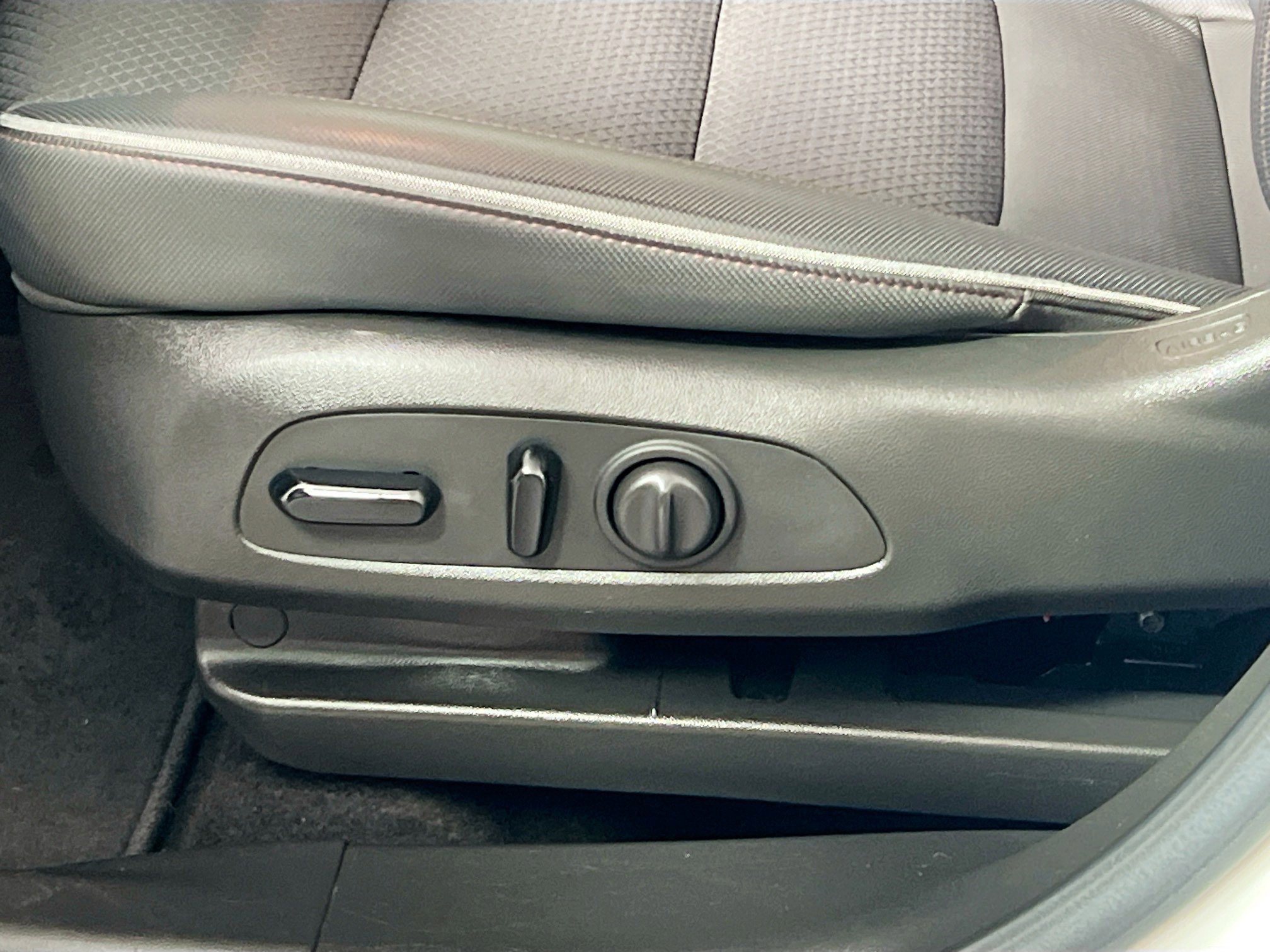 Used 2023 Chevrolet TrailBlazer RS image 15