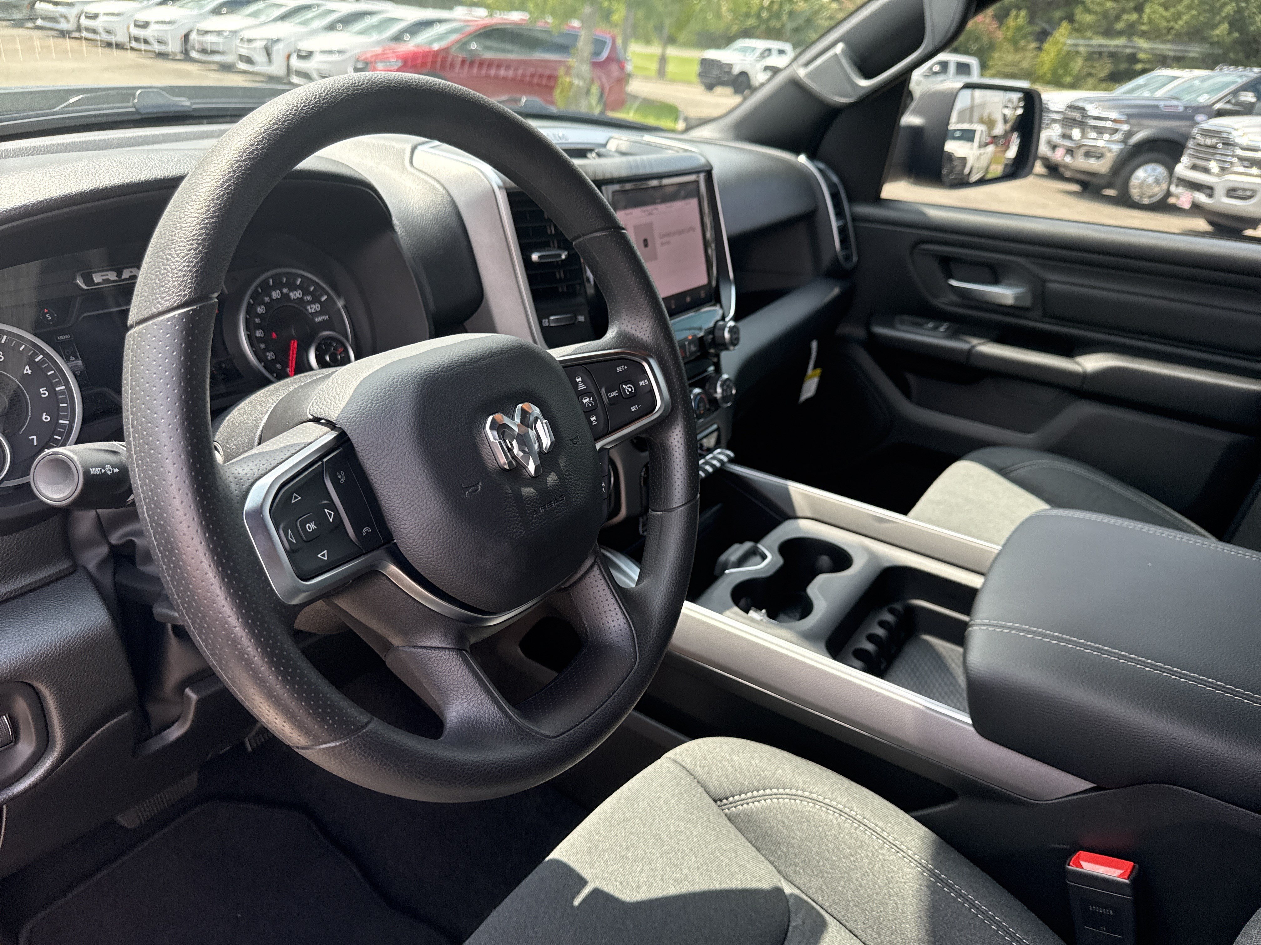 New 2026 RAM 1500 Express AWD/4WD image 22