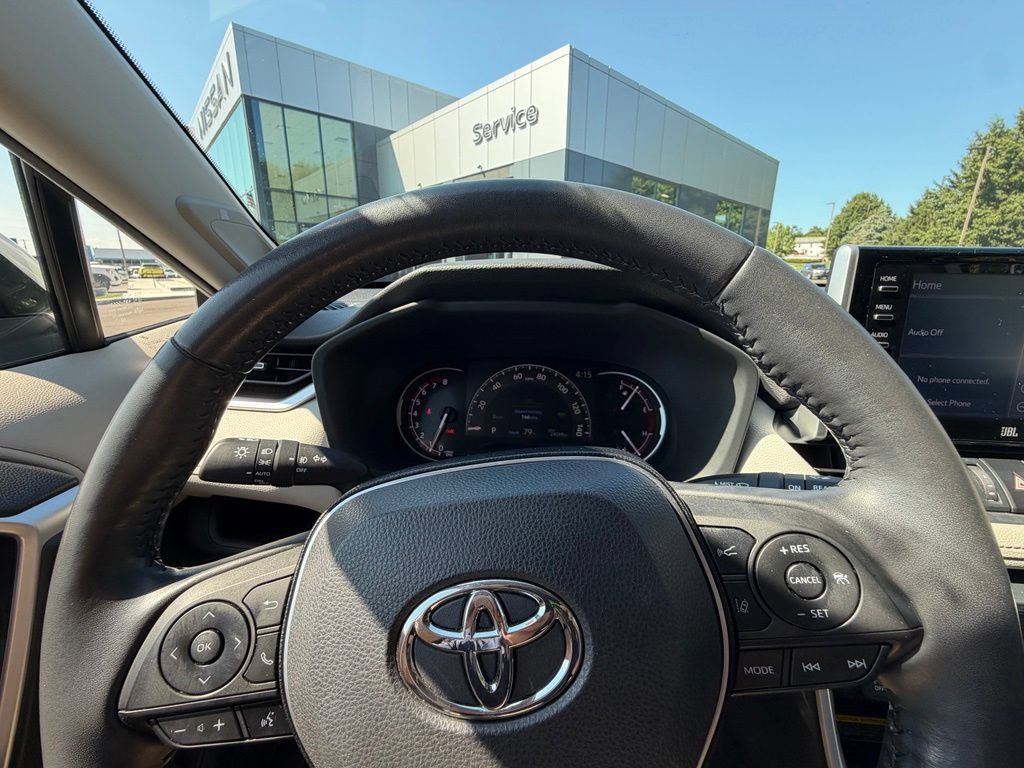 Used 2019 Toyota RAV4 Limited w/ Advanced Technology Package AWD/4WD image 10