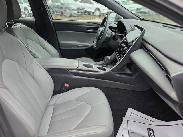 Used 2021 Toyota Avalon XLE image 17