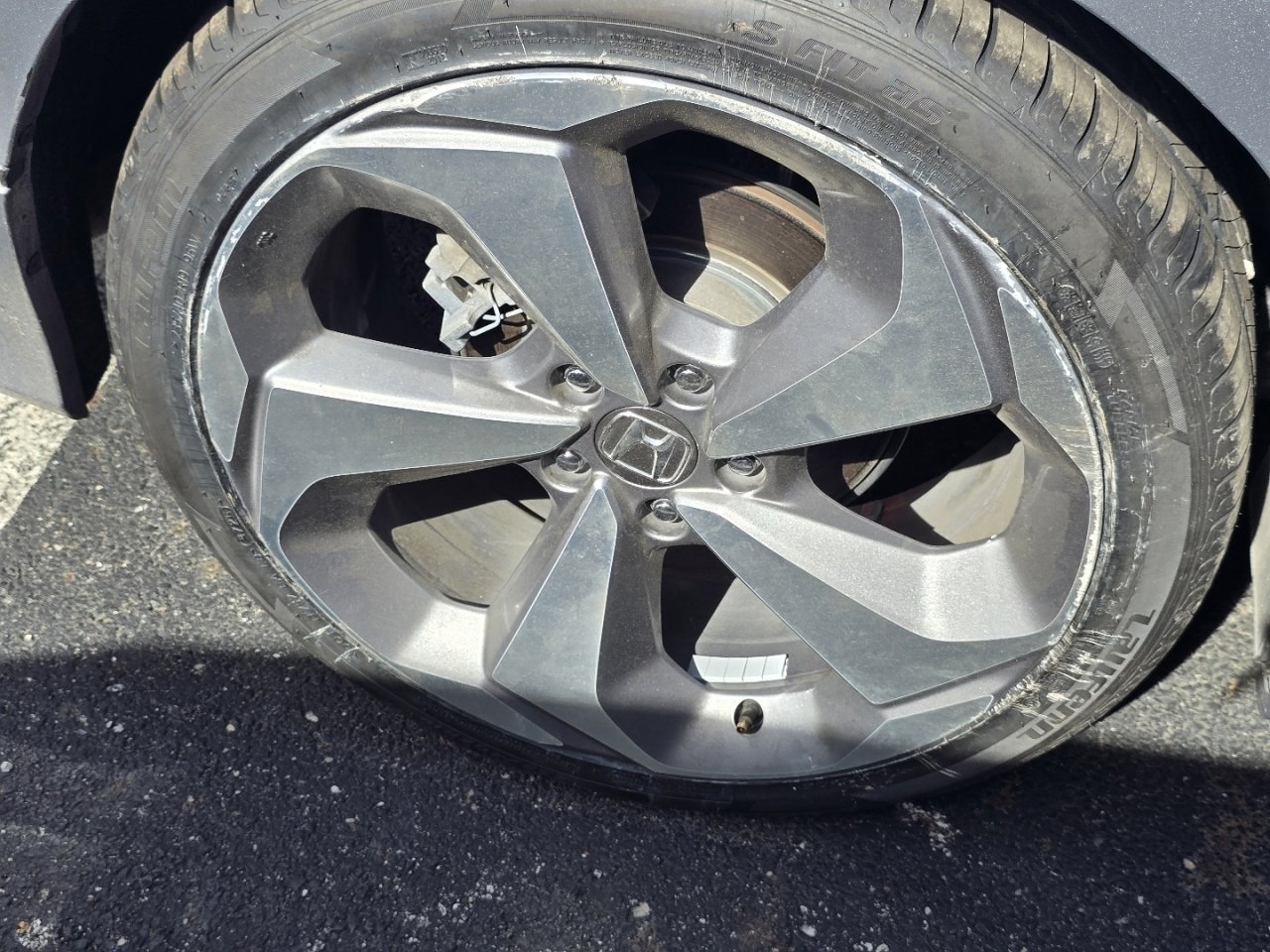 Used 2018 Honda Accord Touring image 12