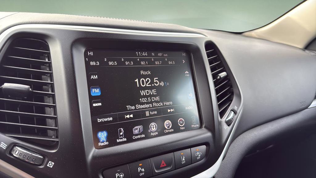 Used 2018 Jeep Cherokee Overland w/ Technology Group image 22