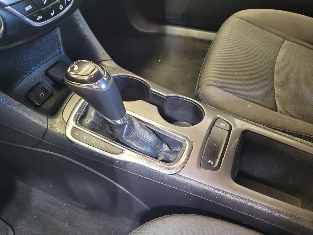 Used 2019 Chevrolet Cruze LT FWD image 26