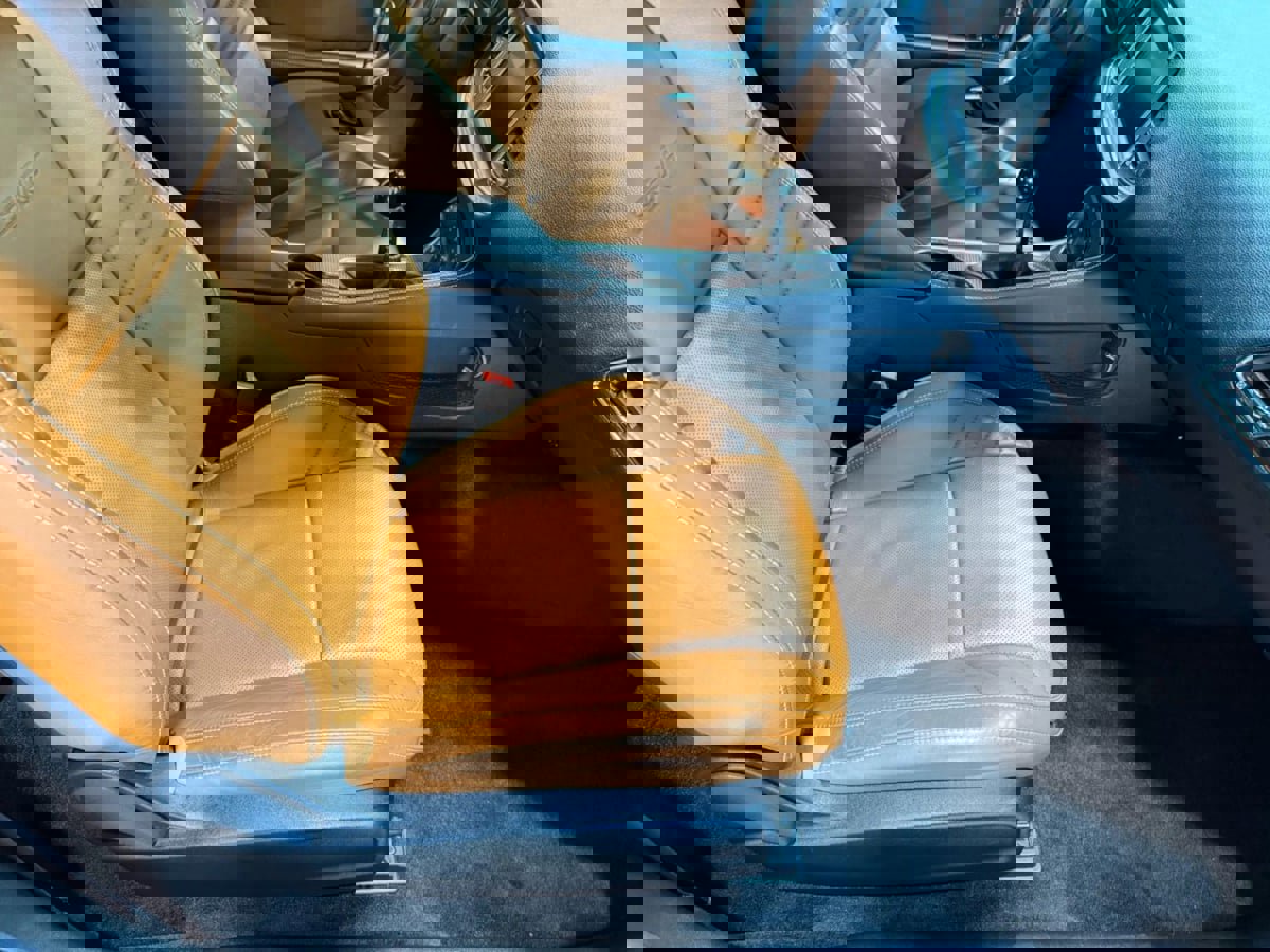 Used 2015 Dodge Challenger SRT Hellcat image 30