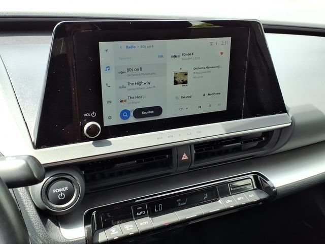 Certified 2025 Toyota Prius LE FWD image 21