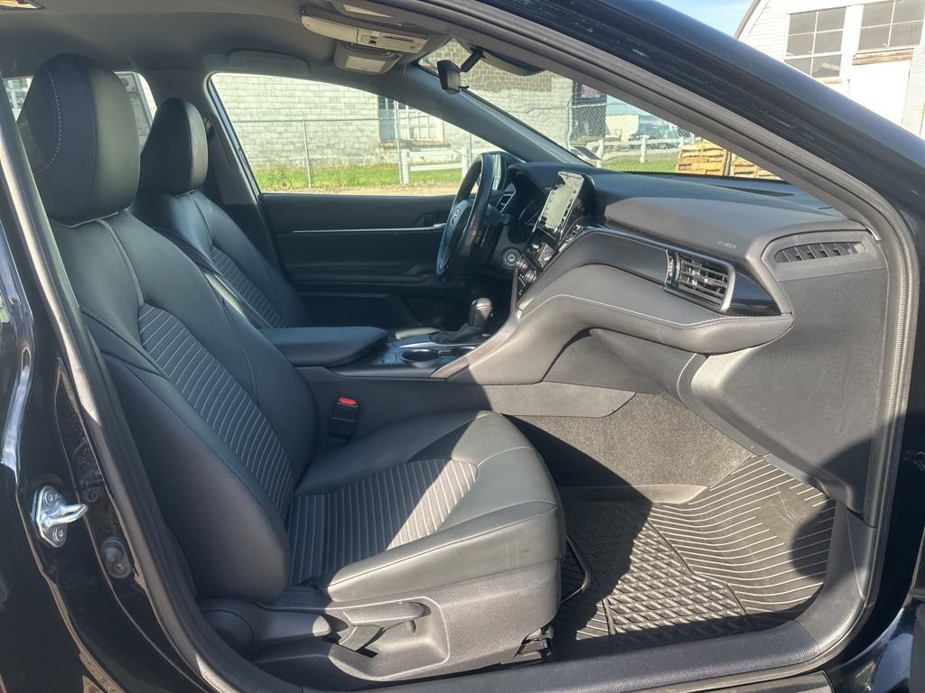 Used 2021 Toyota Camry SE FWD image 12