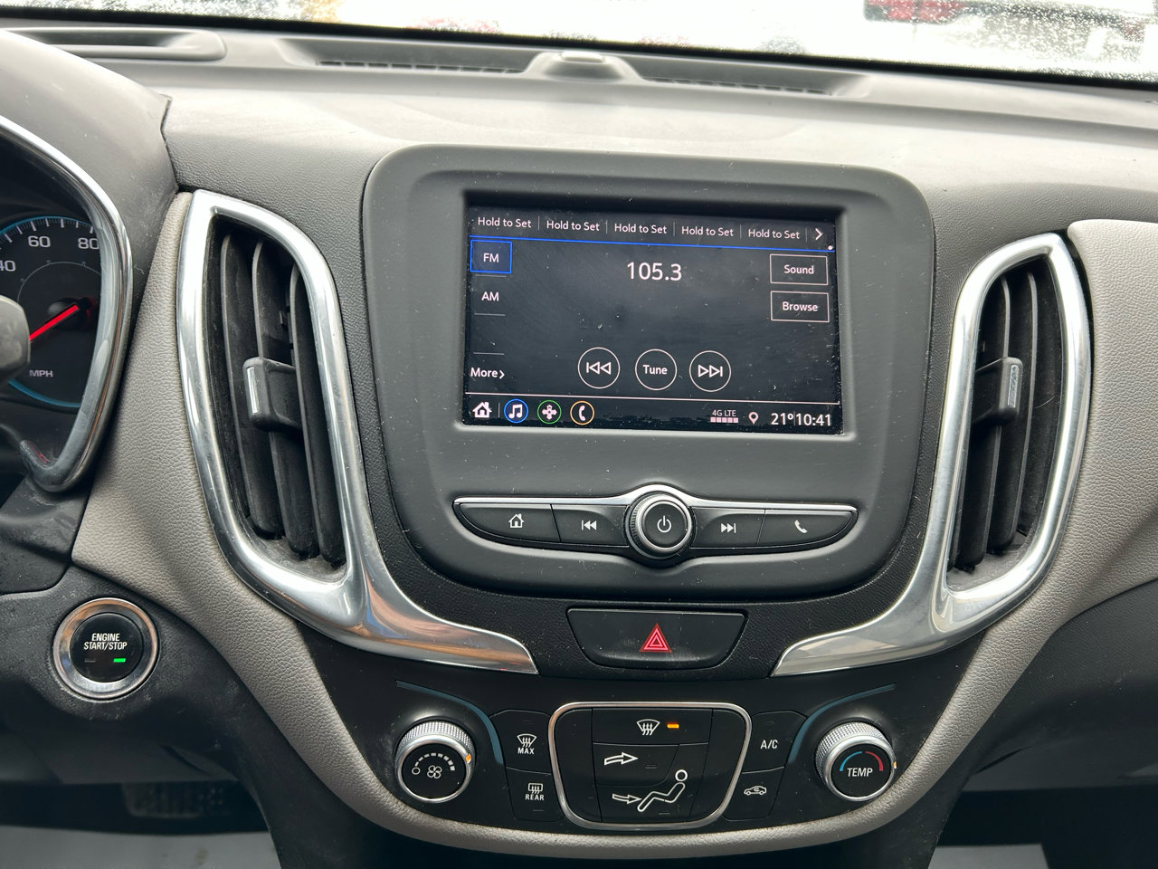 Used 2020 Chevrolet Equinox LS image 22