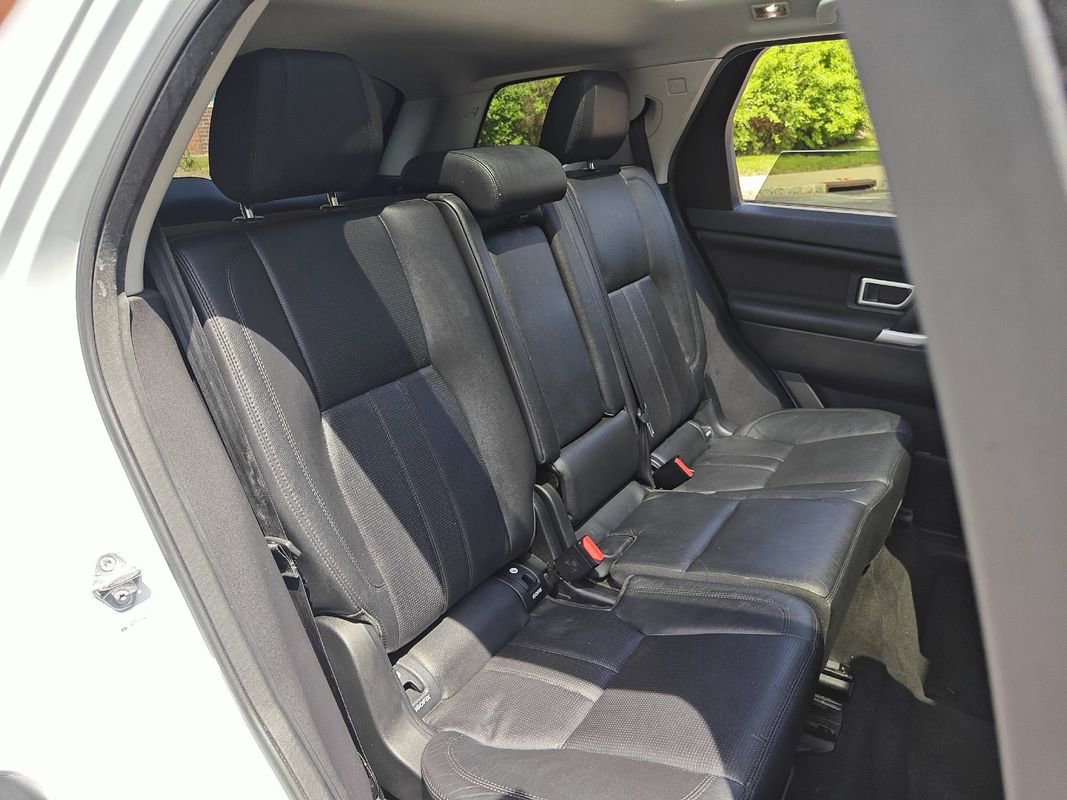 Used 2017 Land Rover Discovery Sport HSE image 22