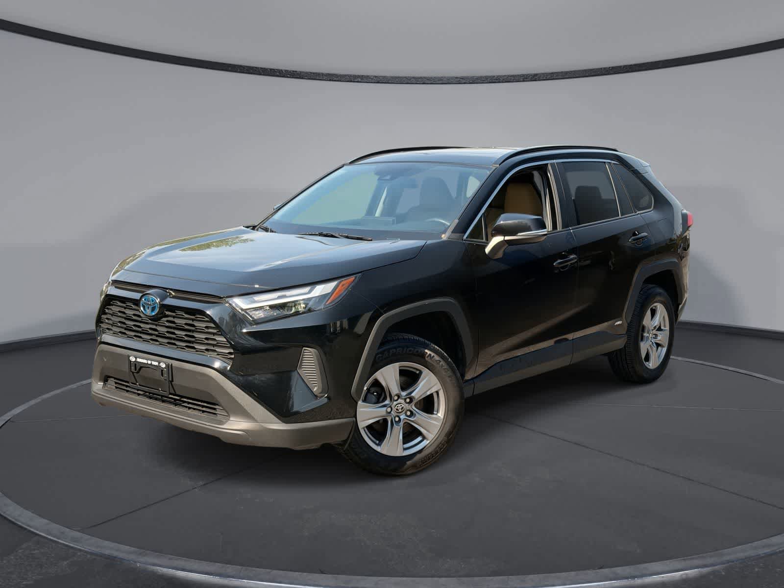 Used 2022 Toyota RAV4 XLE w/ Convenience Package