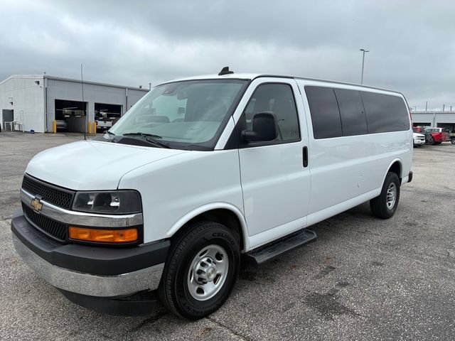 Used 2023 Chevrolet Express 3500 LT w/ LT Preferred Equipment Group RWD image 9
